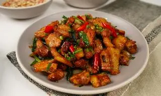 Hình ảnh Cơm ba chỉ cháy cạnh