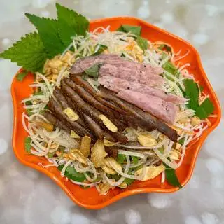 Hình ảnh Nộm Bò Khô Nem Chua