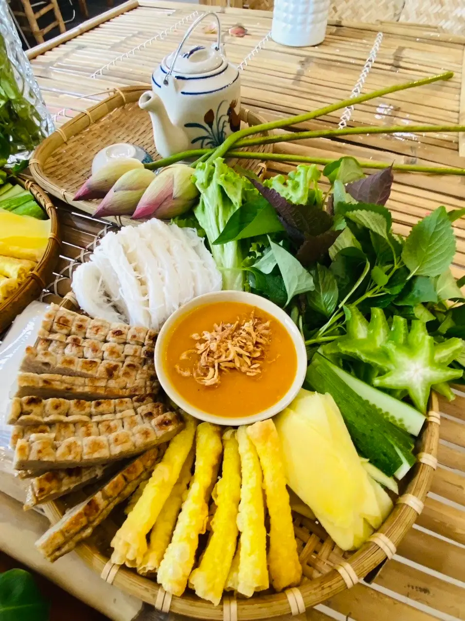 Hình ảnh  Nem Nướng rau rừng 1 người
