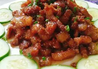 Hình ảnh cơm thịt kho ruốc sả