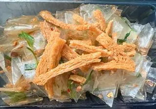 Hình ảnh Bánh tráng trộn chay