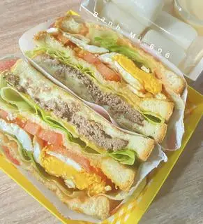 Hình ảnh Sandwich Bò Trứng Phomai