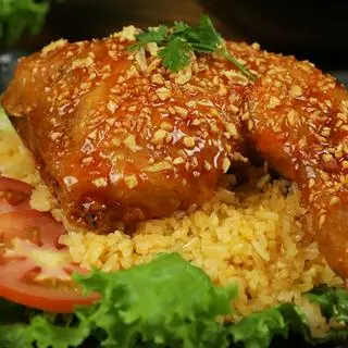Hình ảnh Cơm Gà Me Tỏi - Đùi Lớn