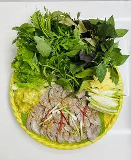 Hình ảnh Bắp Giò Cuốn Rau Rừng