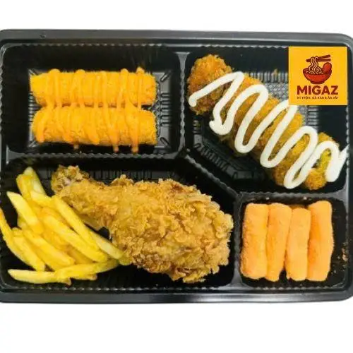 Hình ảnh Box 1 - gà rán - khoai tây chiên - kimbap - 2 phô mai que - bánh gạo lắc phô mai