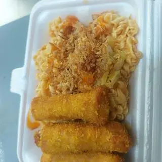 Hình ảnh Mì nem chua rán