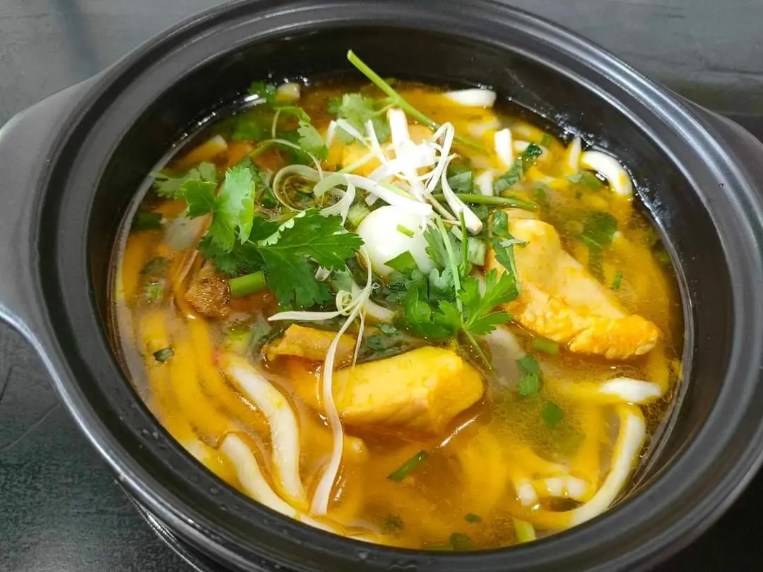 Hình ảnh Bánh canh cá lóc, chả cua