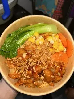 Hình ảnh Mì trộn gà viên
