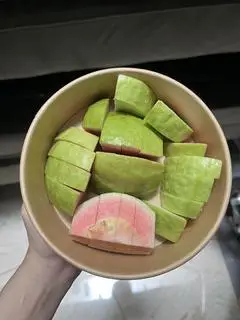 Hình ảnh Ổi gọt sẵn