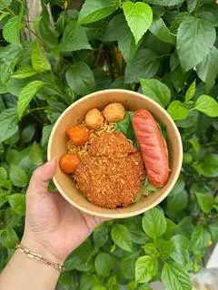 Hình ảnh Mì trộn gà chiên xù