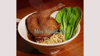 Hình ảnh Mì vịt tiềm ( có giòn và mềm)