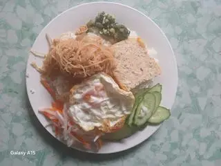 Hình ảnh Cơm Chả Ốp La Bì