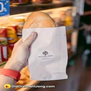 Hình ảnh Bánh mì chả lụa