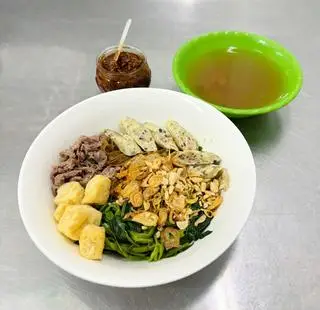 Hình ảnh Bánh đa cua trộn giò bò