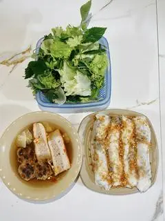 Hình ảnh Bánh cuốn thịt - chả lẫn