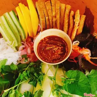 Hình ảnh Chả Cá Cuốn Mắm Nêm Cá Cơm