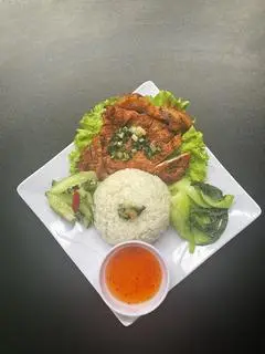 Hình ảnh Cơm Tấm Sườn Cốt Lết Nướng Than Hoa