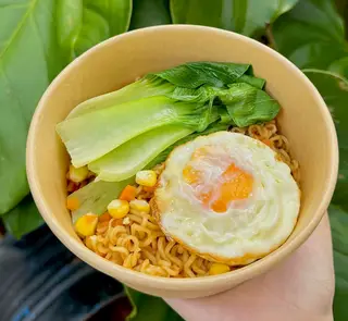 Hình ảnh Mì trộn Indomie trứng