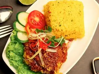 Hình ảnh Cơm chiên gà sốt Hàn Quốc