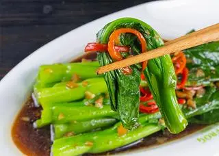 Hình ảnh 葱油菜心 - Cải ngồng sốt dầu hành – Chinese Greens with Scallion Oil