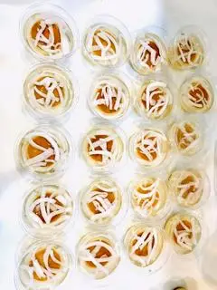 Hình ảnh Rau câu dừa flan nguyên bánh