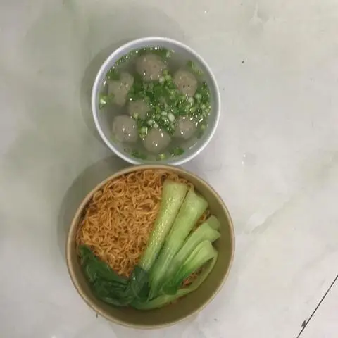 Hình ảnh Mì trộn - súp bò viên
