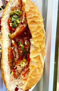Hình ảnh Bánh mì Bì thịt nướng