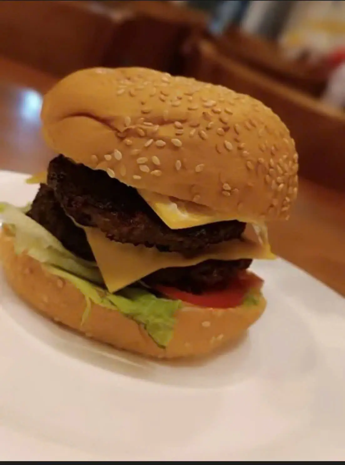 Hình ảnh 17. Double Beef Burger 
