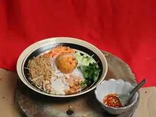 Hình ảnh Bún tằm bì xíu mại đặc biệt