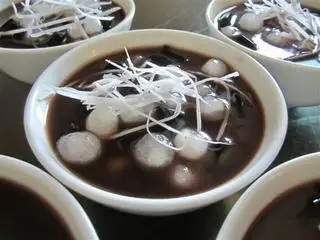 Hình ảnh Đậu đen, thạch găng, trân châu dừa