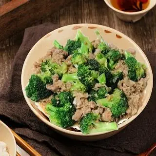 Hình ảnh Cơm Bò Xào Bông Cải