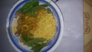 Hình ảnh Phá lấu heo - mì gói