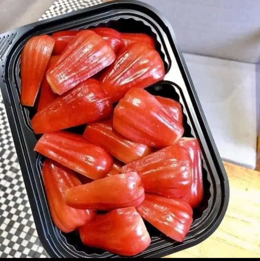 Hình ảnh Khay Roi đào đá bổ miếng 