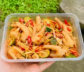 Hình ảnh Chân gà sốt thái mini