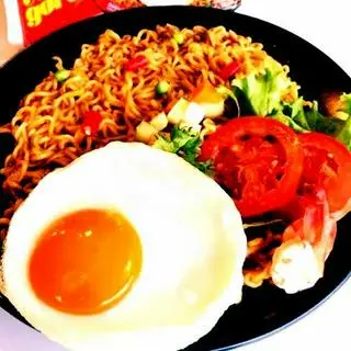 Hình ảnh Mỳ trộn indomie trứng ốp la