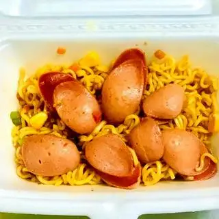 Hình ảnh Mỳ trộn indomie xúc xích