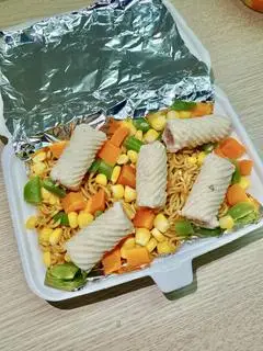 Hình ảnh Mì Trộn Mực Xoắn