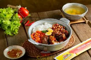 Hình ảnh Cơm Tấm Sườn Xào Chua Ngọt