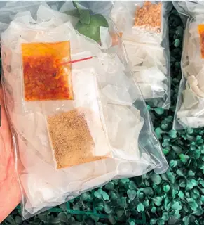 Hình ảnh Bánh tráng muối sate