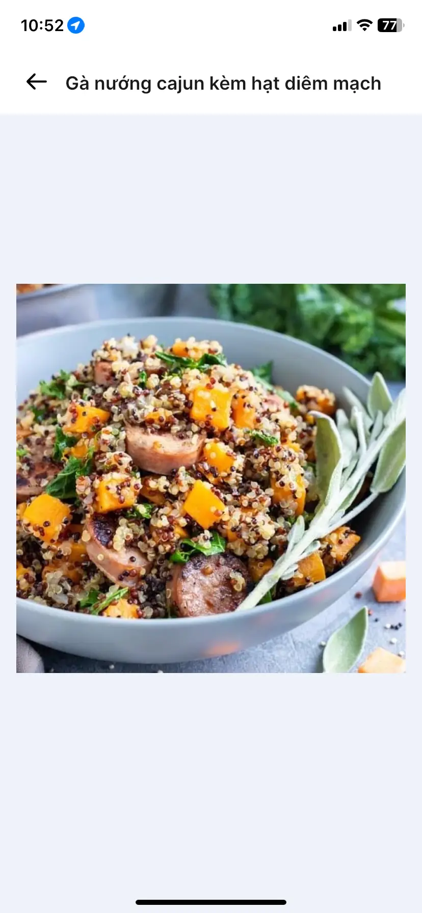 Hình ảnh gà nướng cajun kèm hạt quinoa và detox
