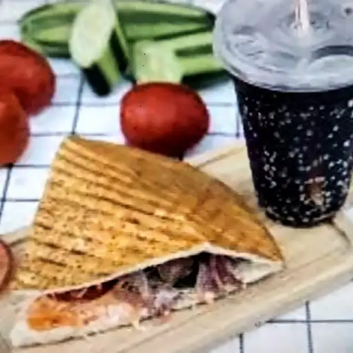 Hình ảnh Bánh mì tam giác nhỏ + 1 ly coca nhỏ