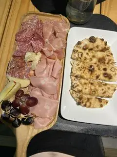 Hình ảnh Cold cut & cheese board - size M