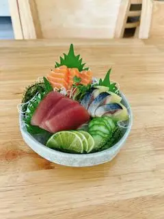 Hình ảnh Sashimi Set A - 3 Hồi, 3 Ngừ , 3 Trích  