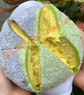 Hình ảnh BÁNH PHÚ SĨ SẦU RIÊNG MIX LÁ DỨA + KHOAI MÔN size 14