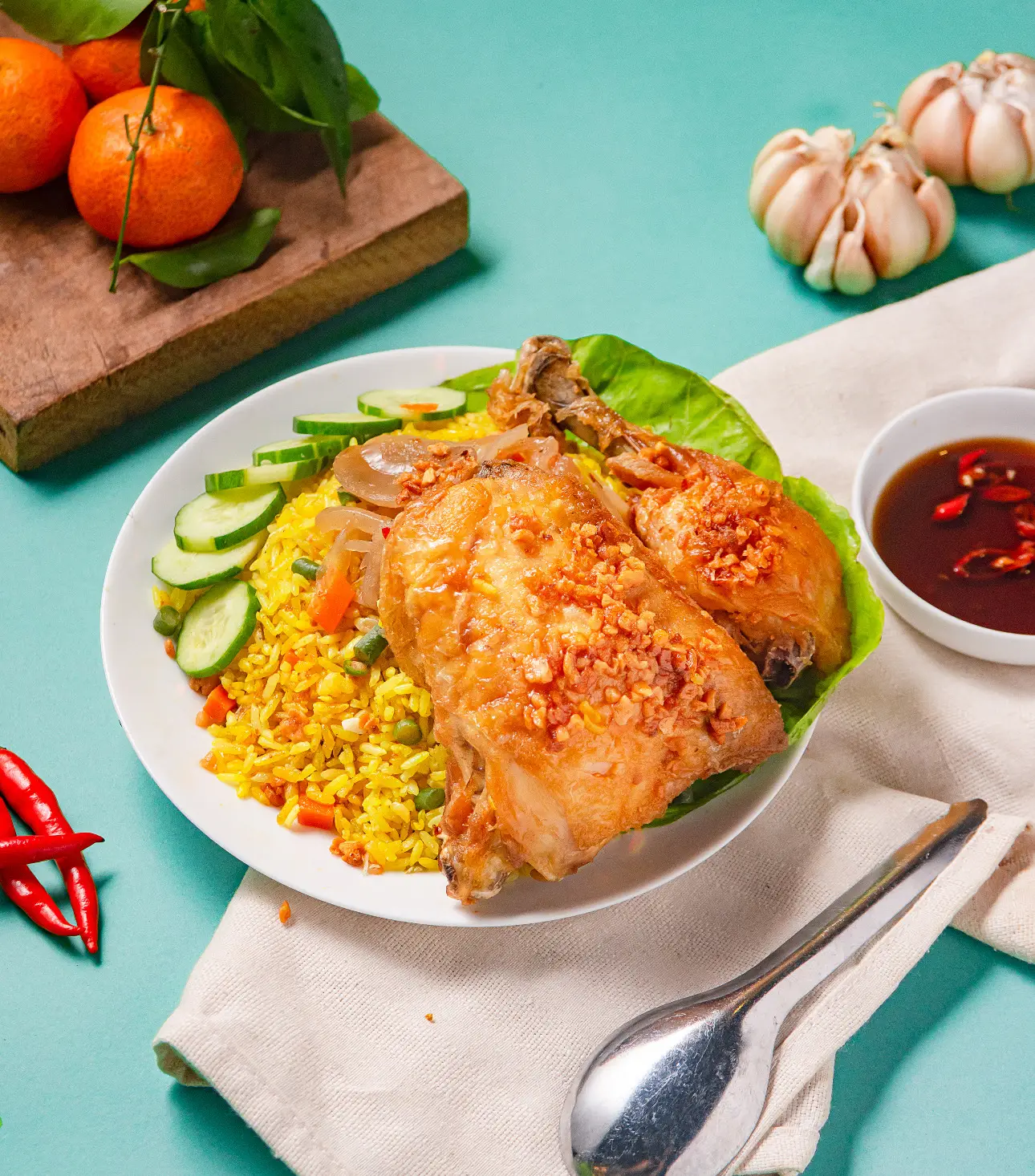 Hình ảnh Cơm gà xối mỡ góc tư