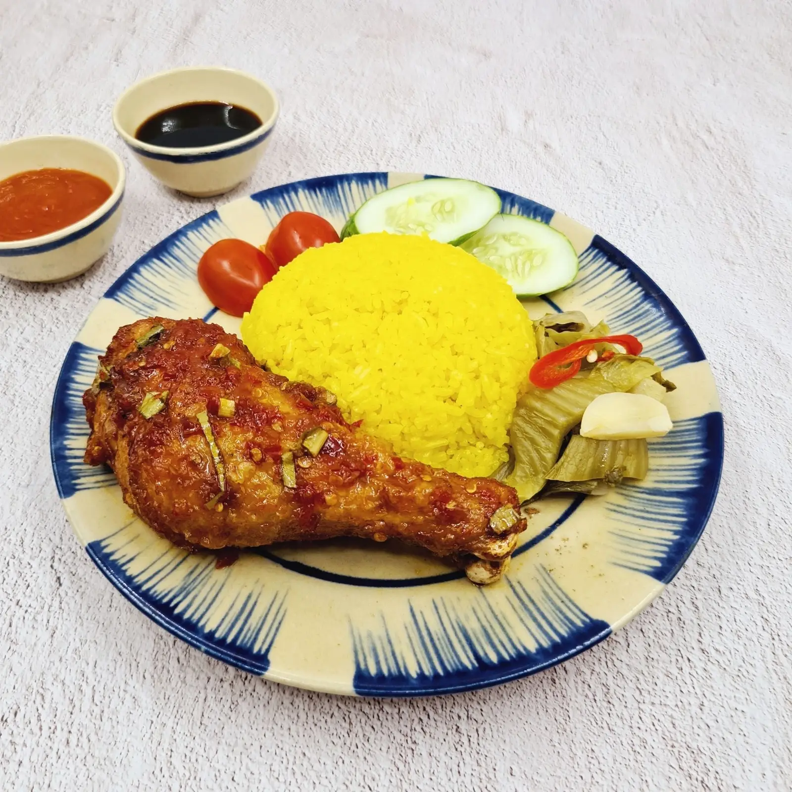 Hình ảnh Cơm Đùi Gà (Vừa)