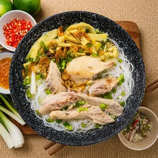 Hình ảnh Bún măng cánh vịt 