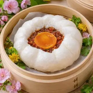 Hình ảnh Bánh bao xá xíu trứng muối