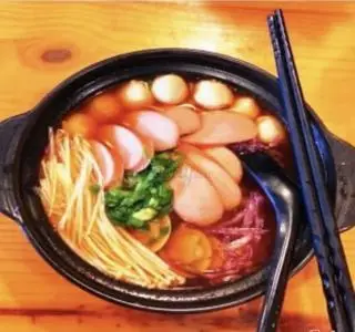 Hình ảnh Mỳ cay xúc xích 