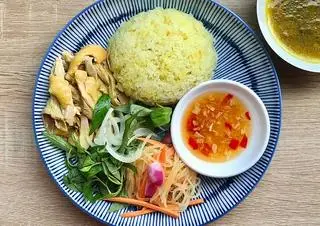 Hình ảnh Cơm Gà Xé